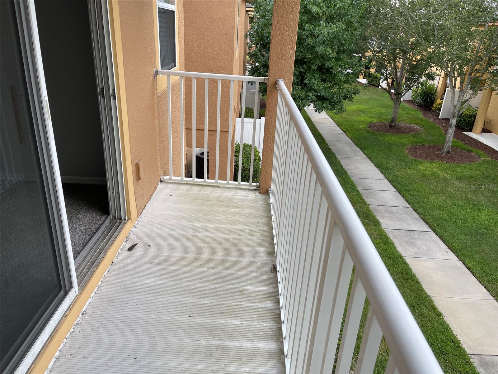 RETREAT AT TWIN LAKES REP - Residential Lease