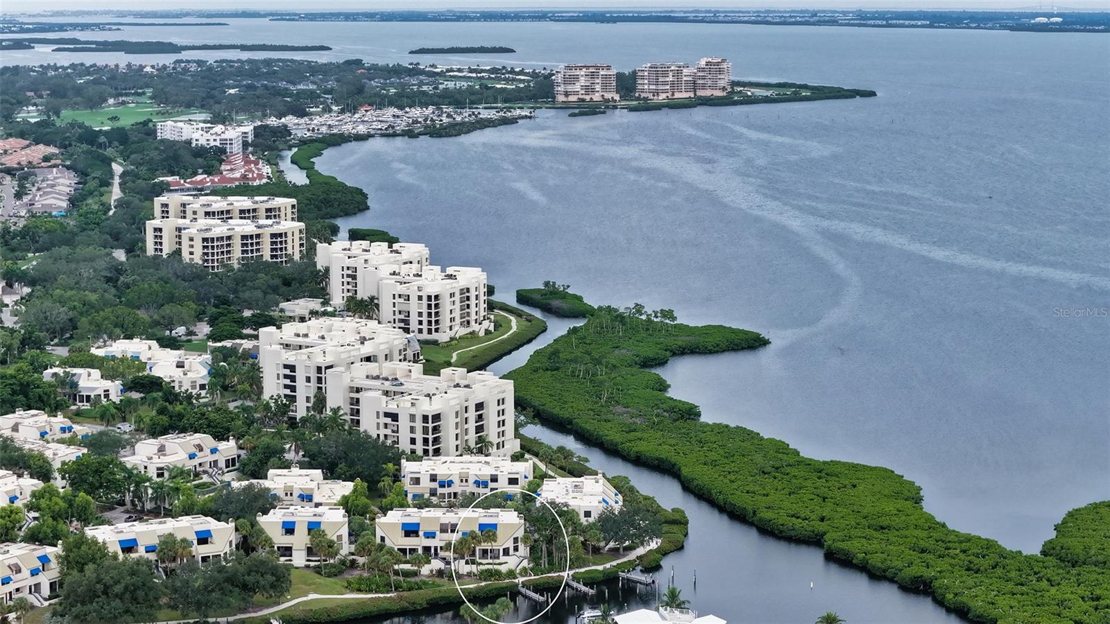 1916 HARBOURSIDE DRIVE 804