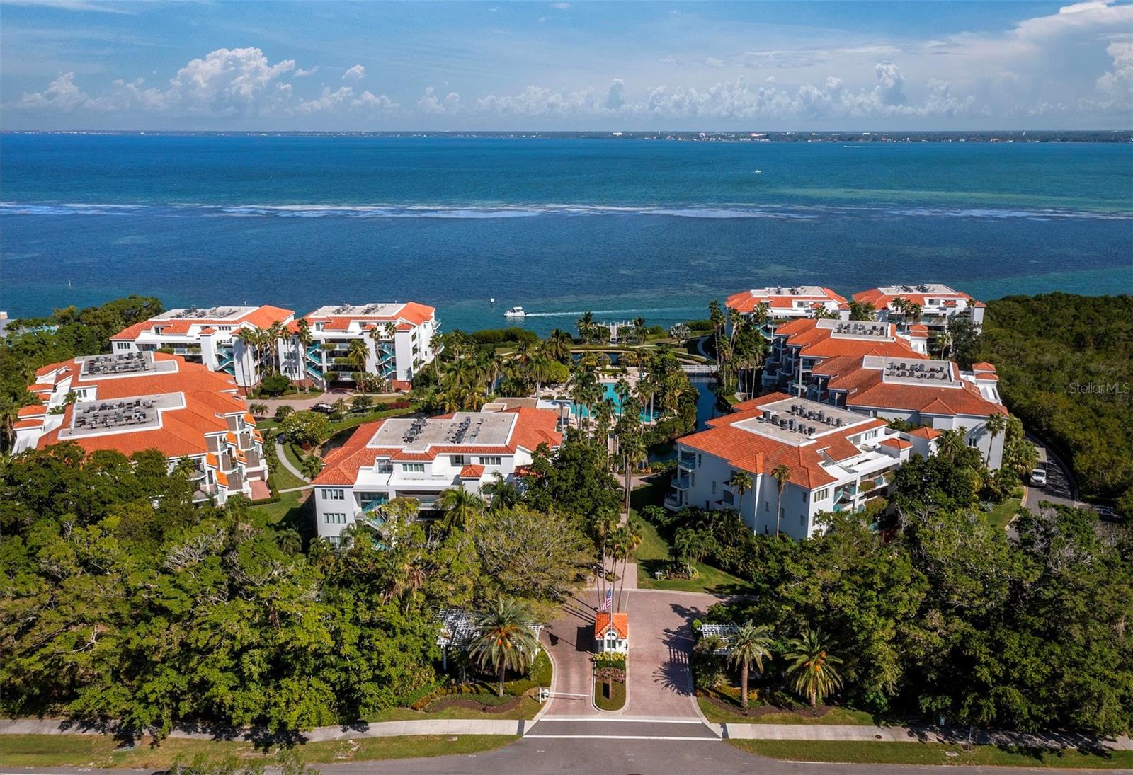 TANGERINE BAY CLUB - Residential