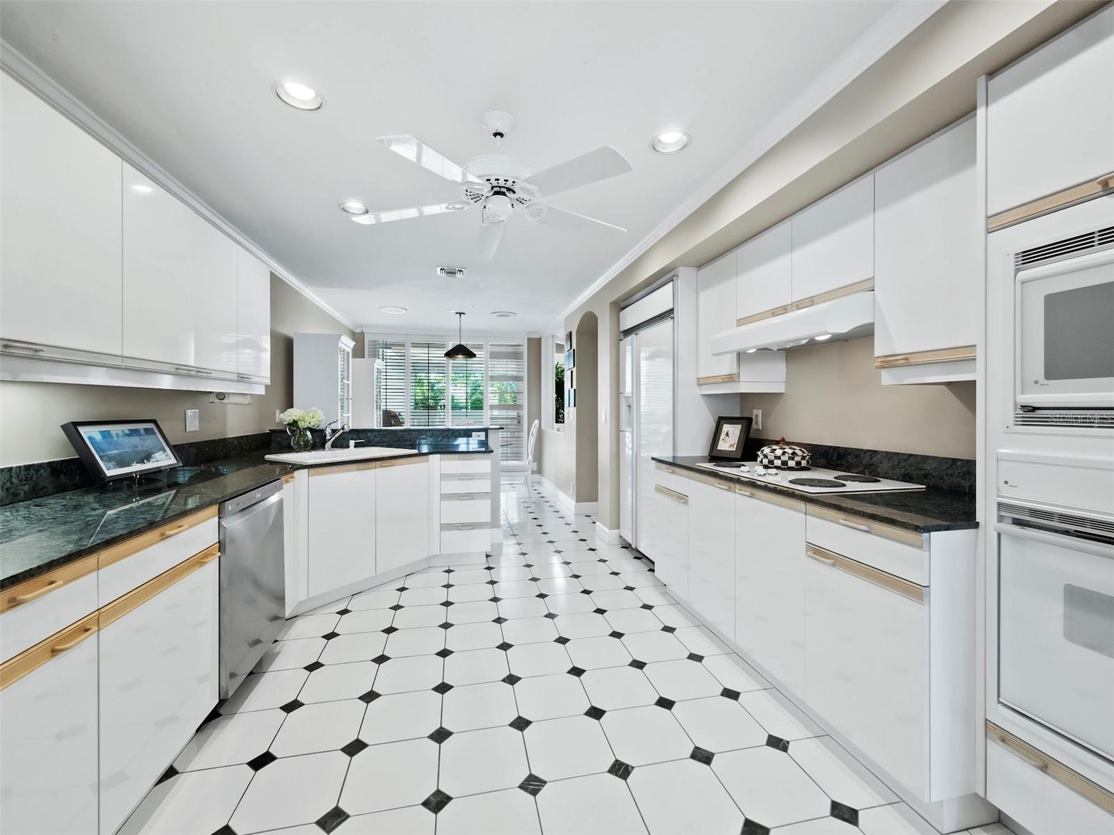 TANGERINE BAY CLUB - Residential