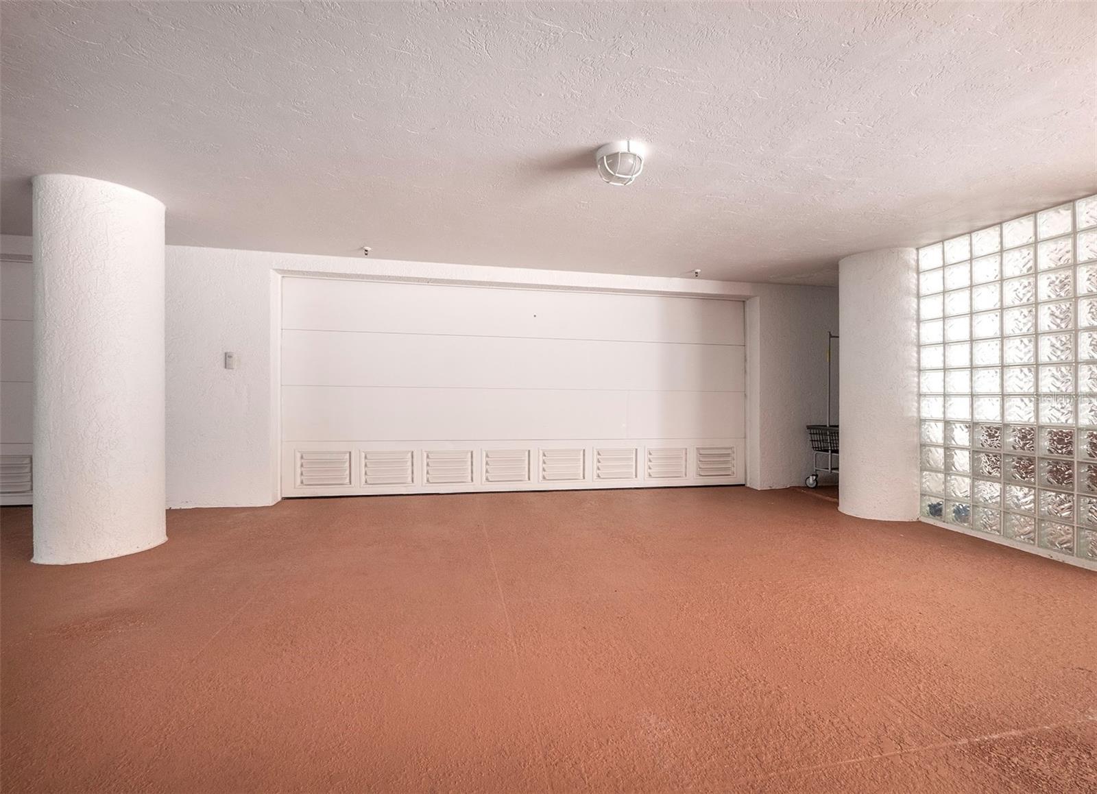TANGERINE BAY CLUB - Residential
