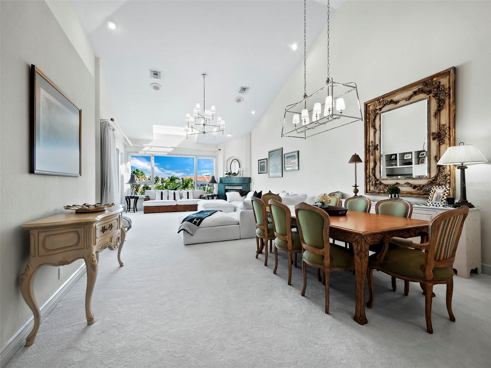 TANGERINE BAY CLUB - Residential