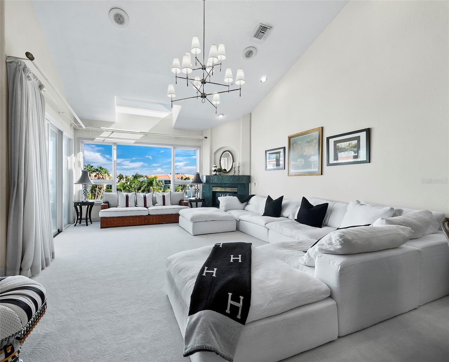 TANGERINE BAY CLUB - Residential