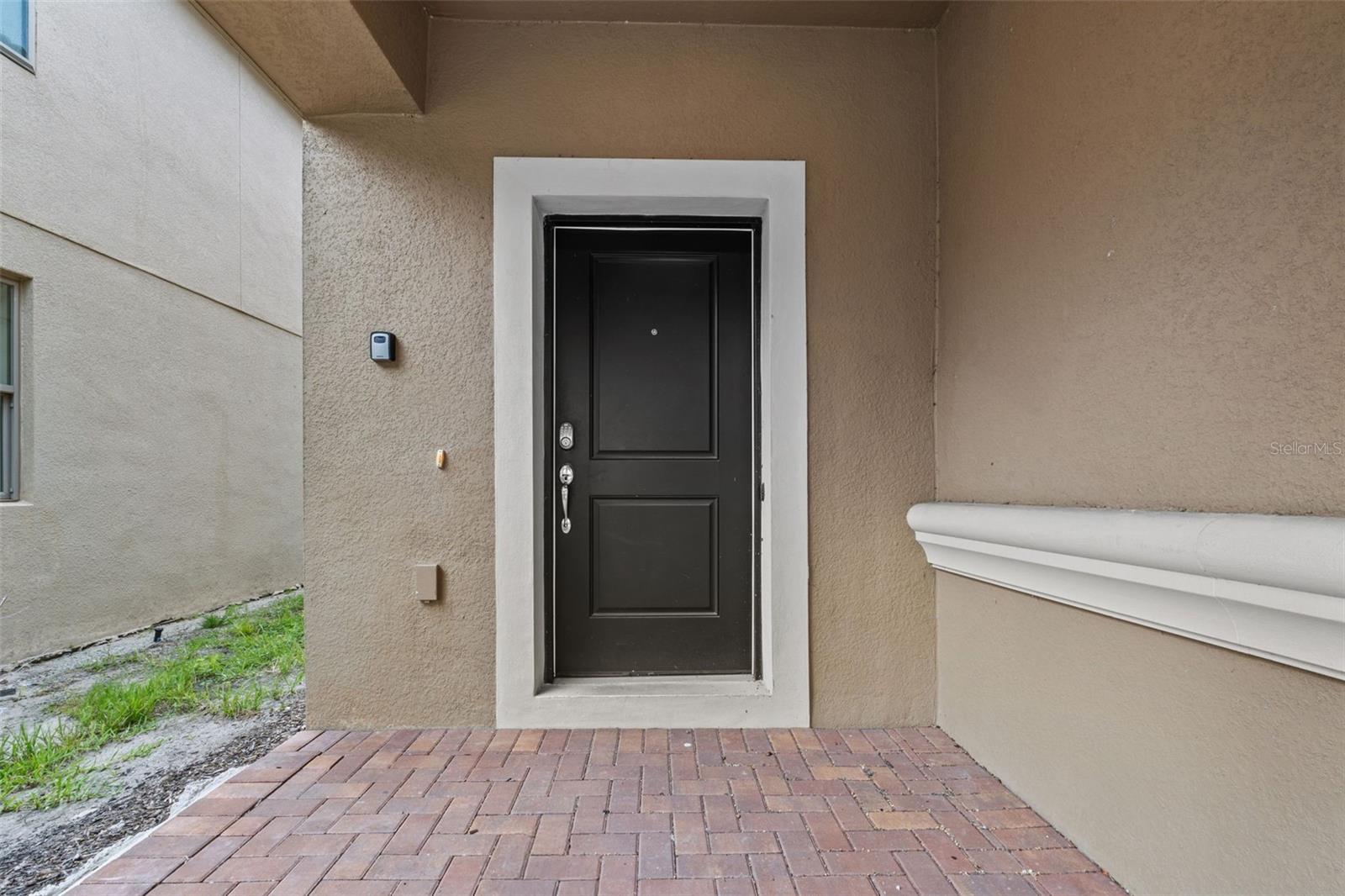 5537 MISTY OAK CIRCLE