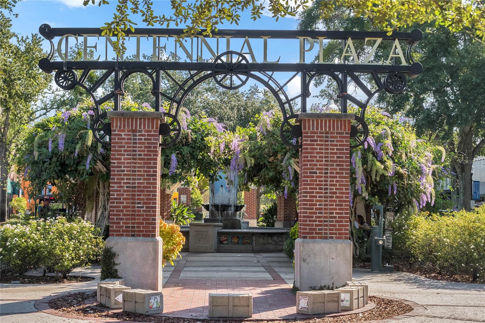 FRIES WINTER GARDEN - Residential