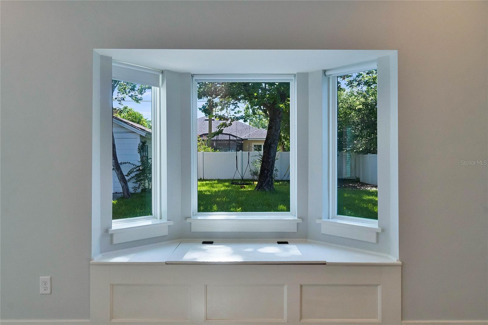 FRIES WINTER GARDEN - Residential