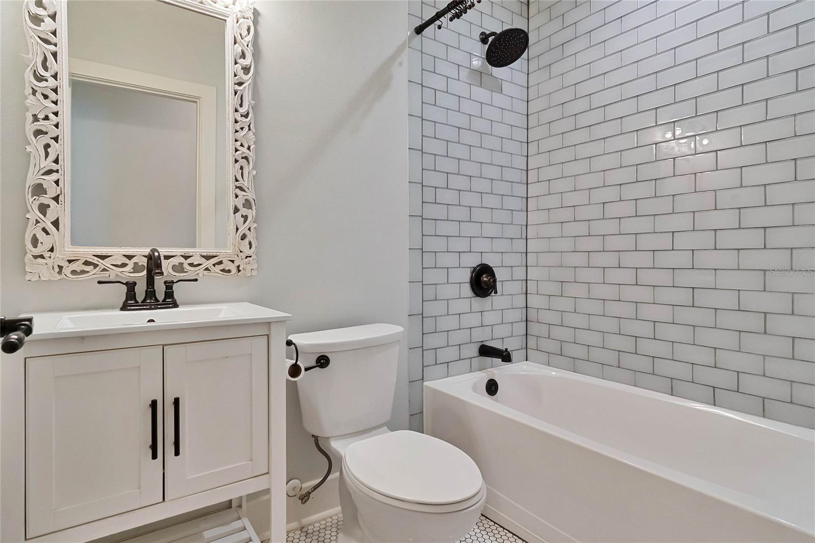 FRIES WINTER GARDEN - Residential