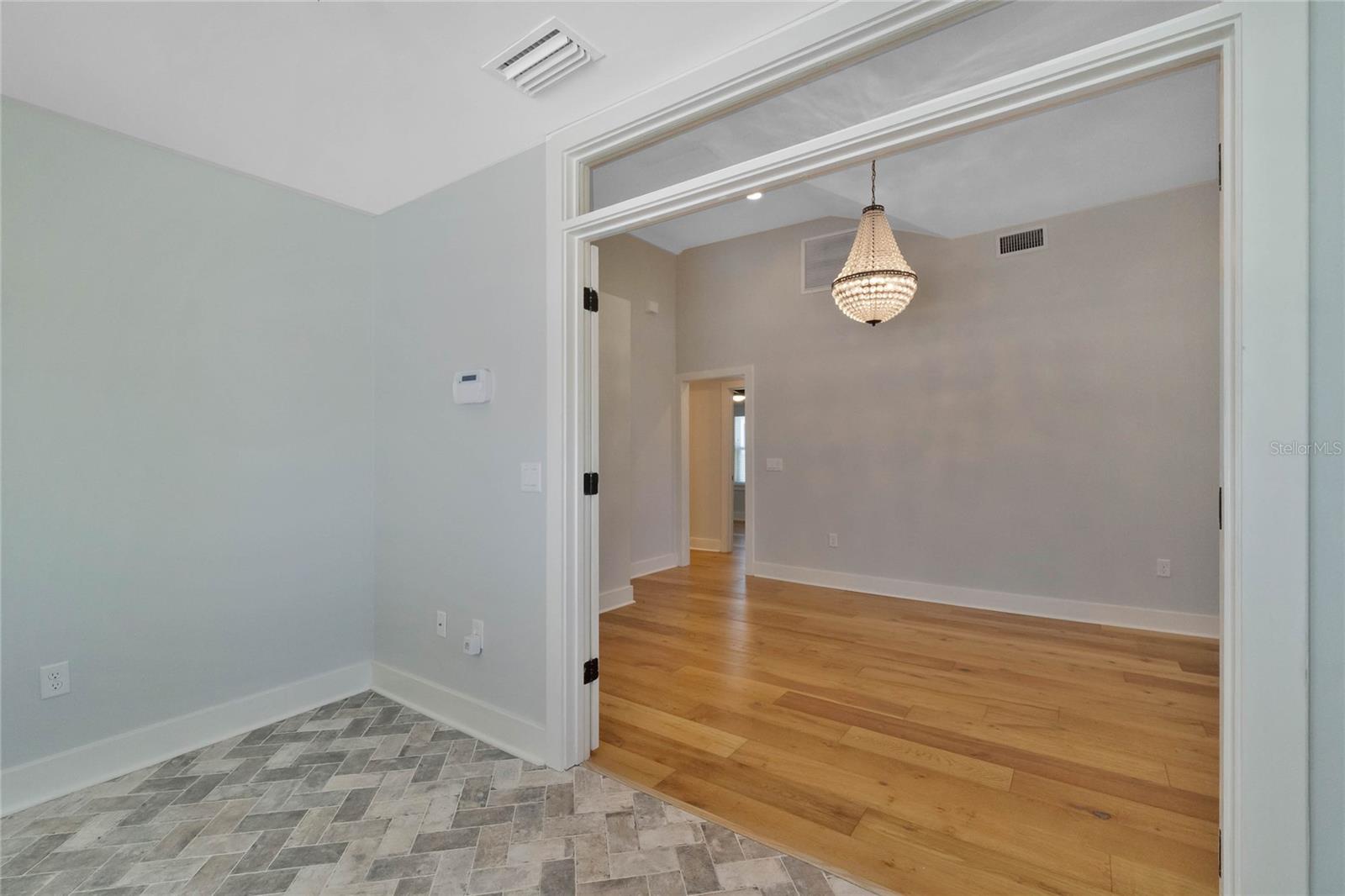 FRIES WINTER GARDEN - Residential