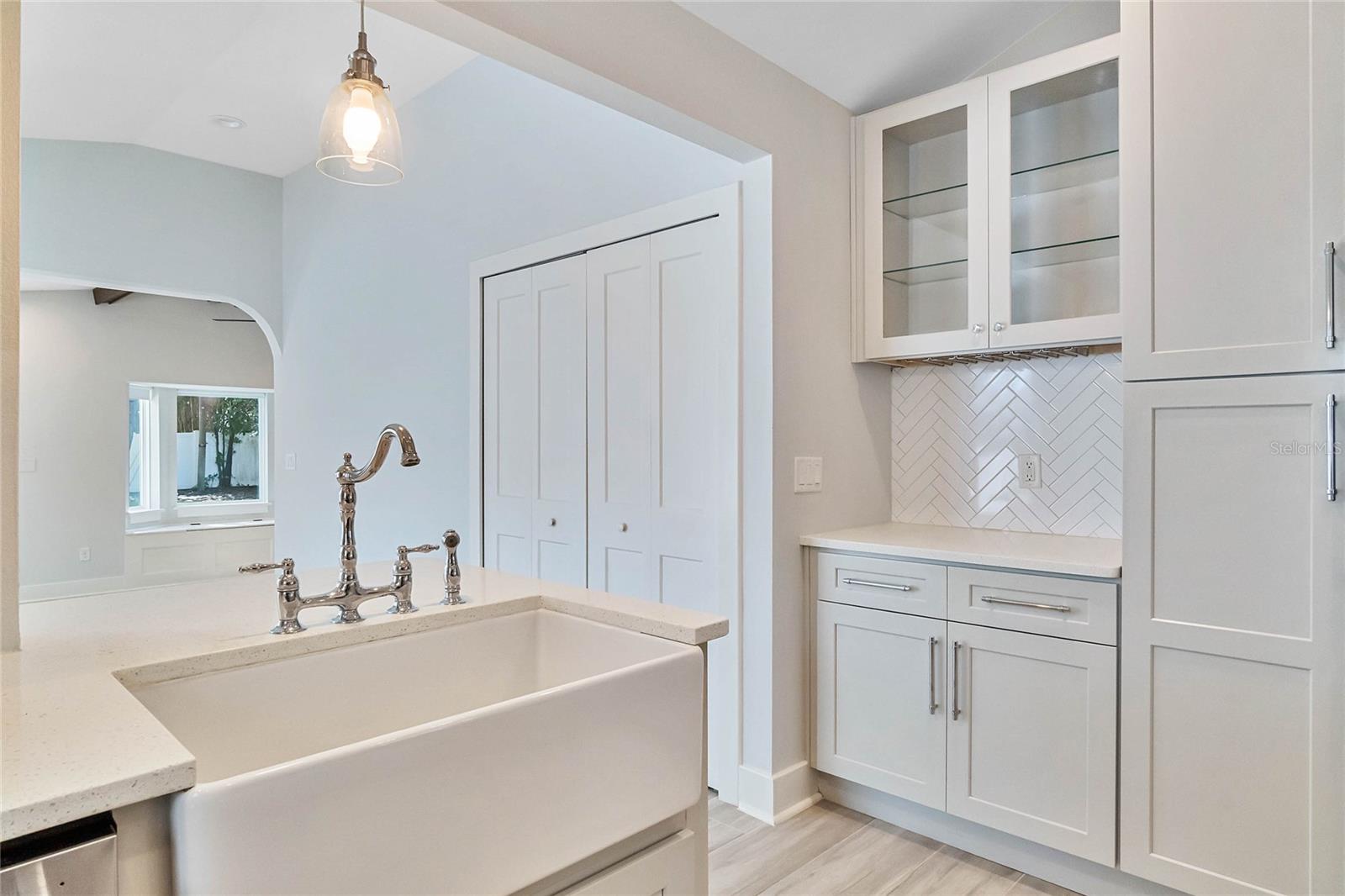 FRIES WINTER GARDEN - Residential