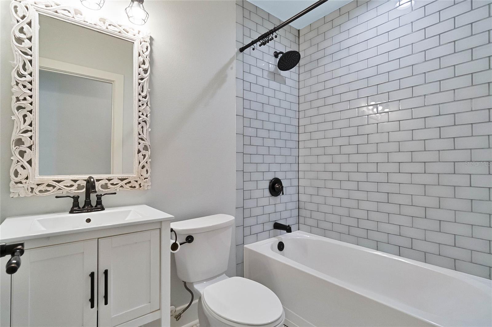 FRIES WINTER GARDEN - Residential