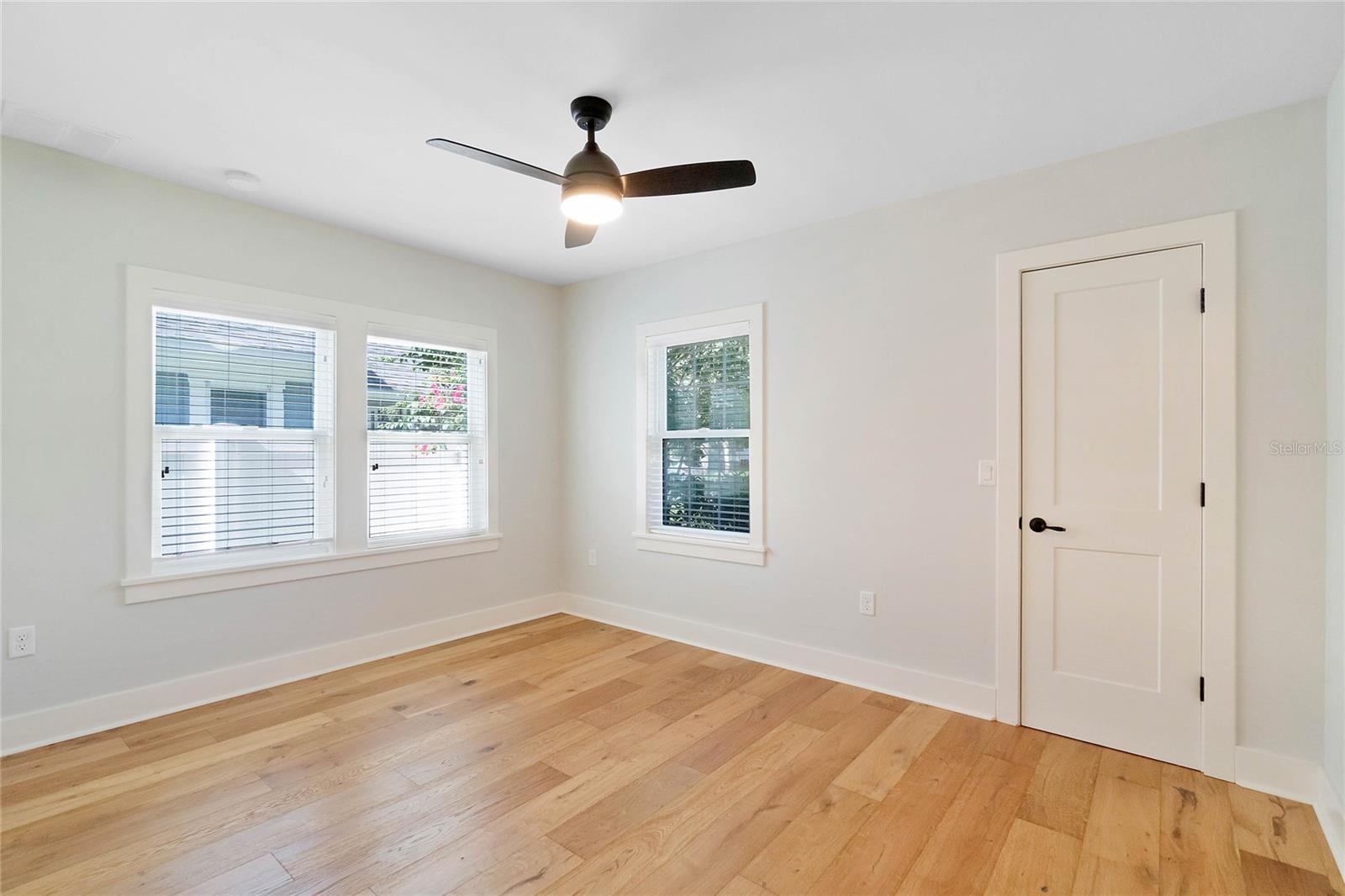 FRIES WINTER GARDEN - Residential