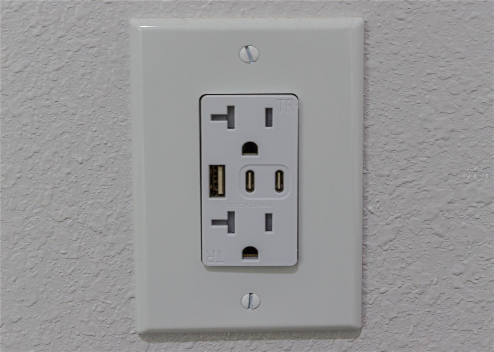 ROLLING HILLS UN ONE - Residential Lease