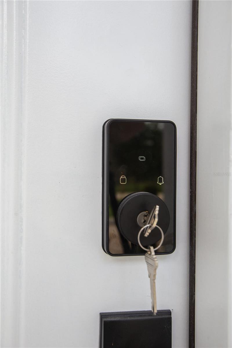 ROLLING HILLS UN ONE - Residential Lease