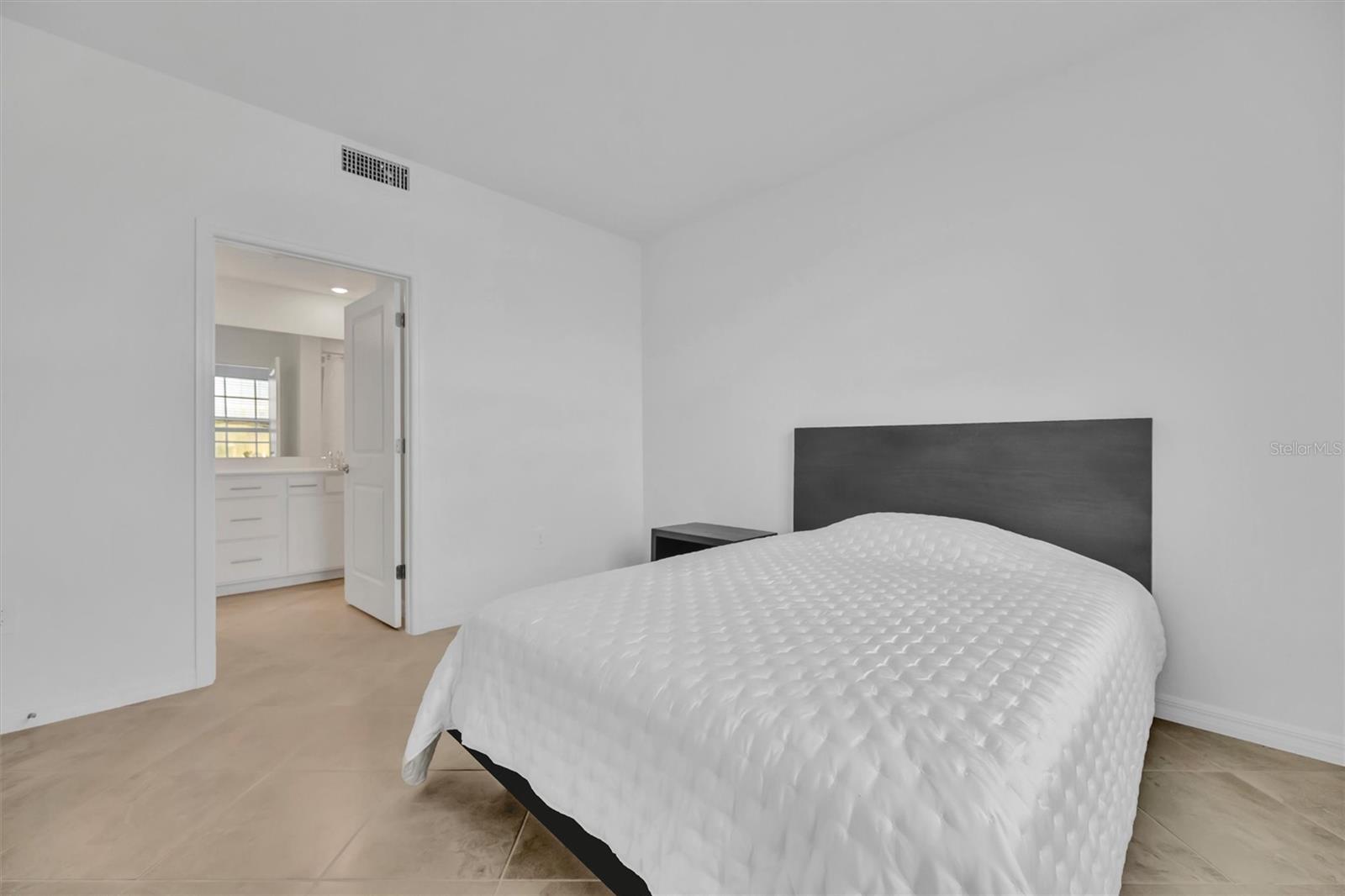 LAKEWOOD NATIONAL - Residential