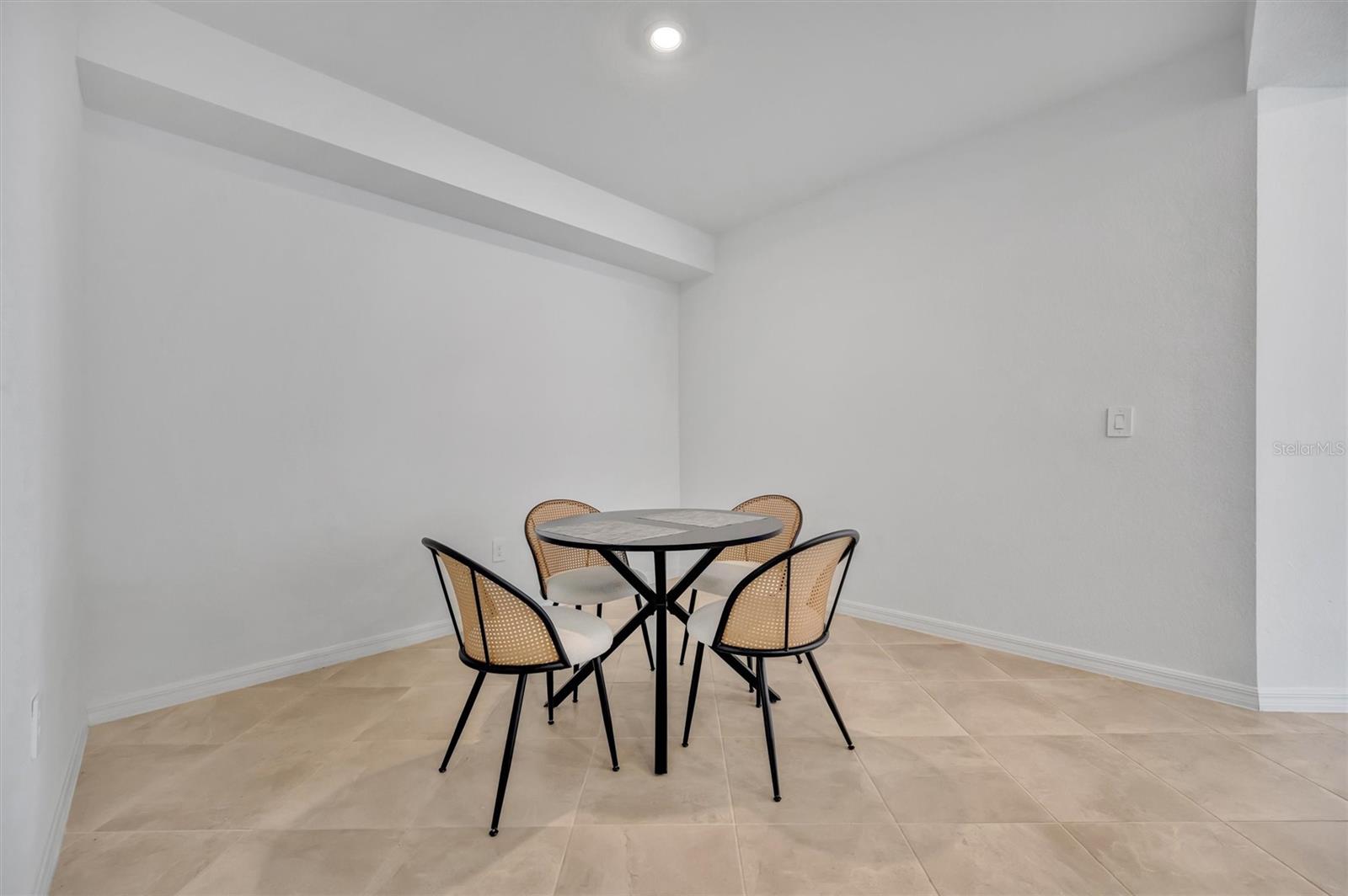 LAKEWOOD NATIONAL - Residential