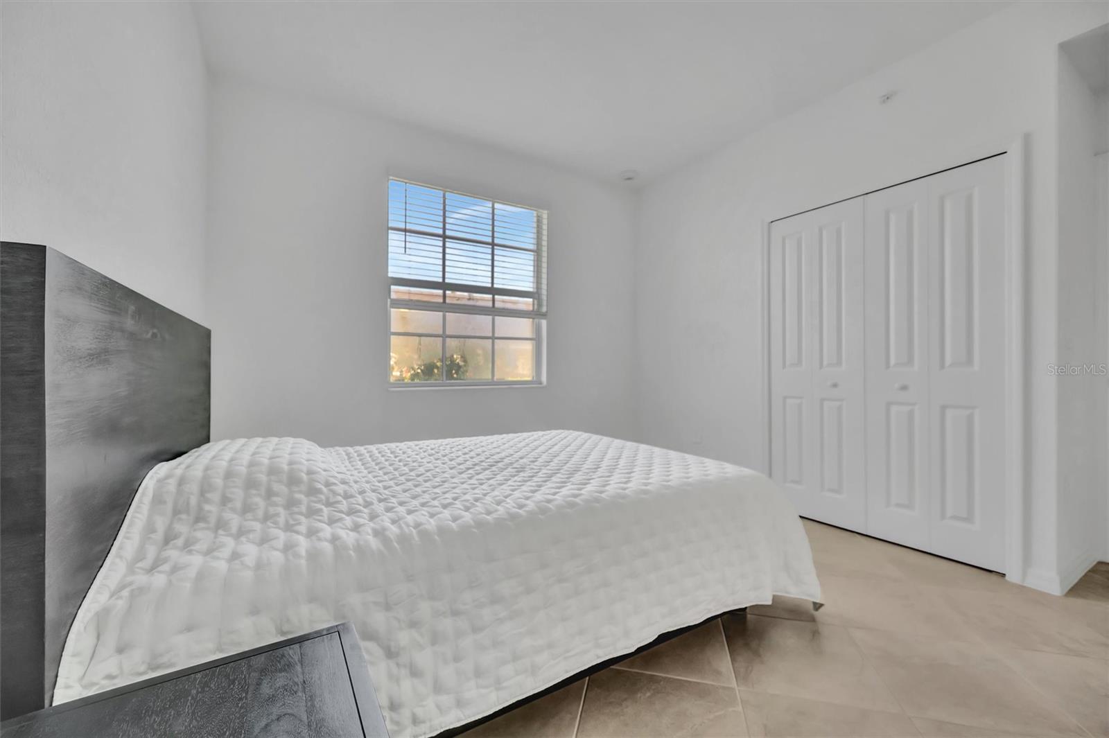 LAKEWOOD NATIONAL - Residential