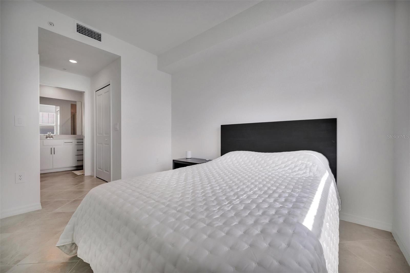 LAKEWOOD NATIONAL - Residential