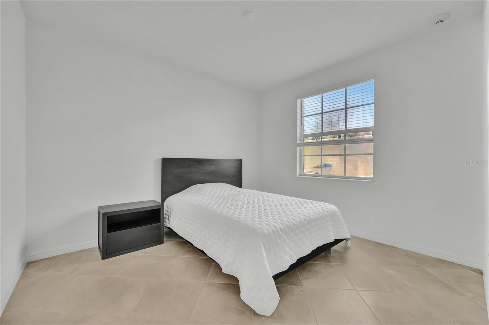 LAKEWOOD NATIONAL - Residential