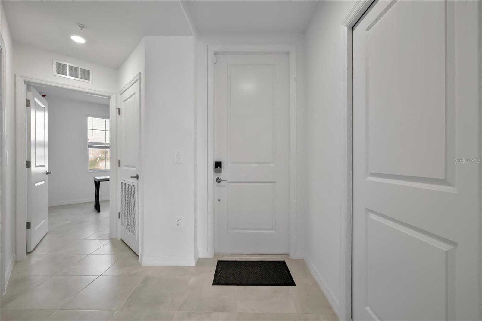 LAKEWOOD NATIONAL - Residential