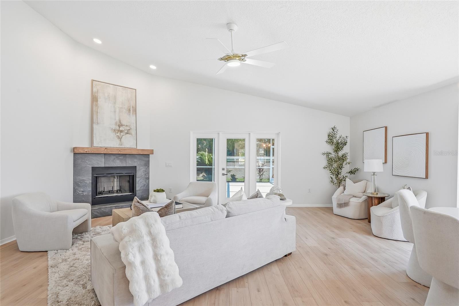 RIVER LANDINGS BLUFFS PH I - Residential