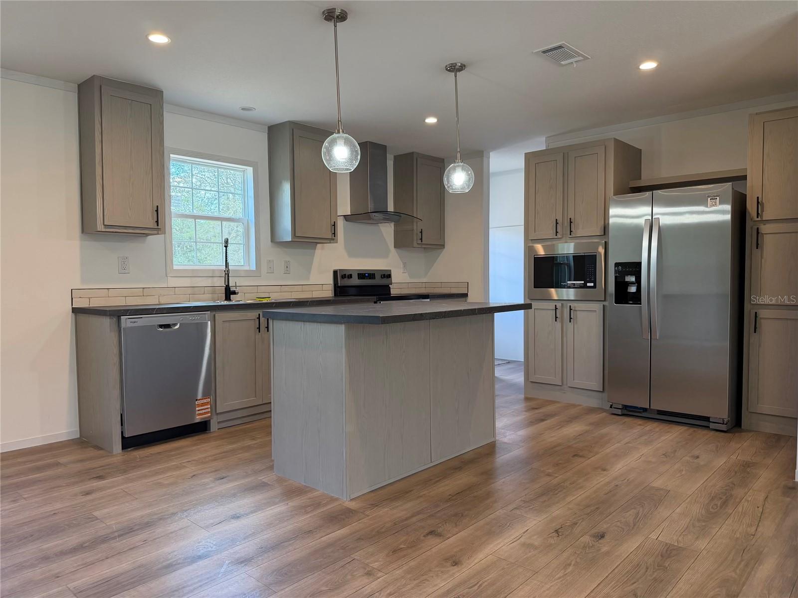 UNIVERSITY OAKS - Residential