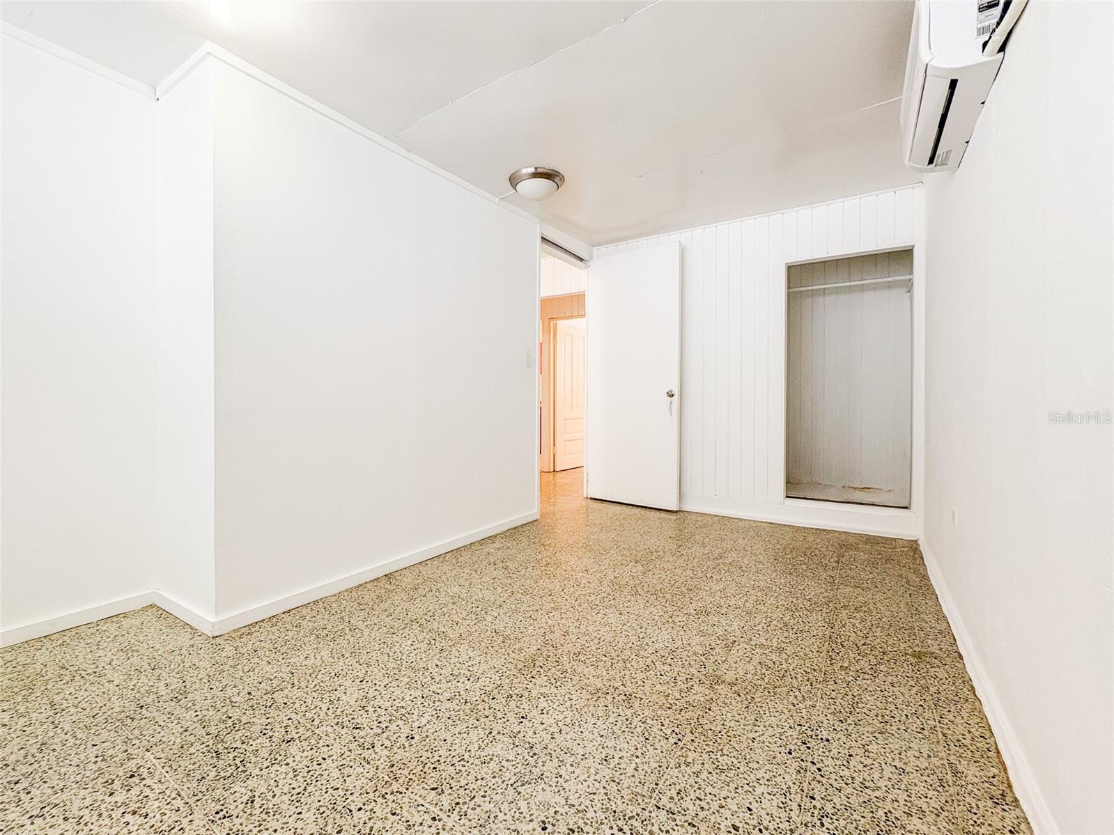 LAS MONJAS - Residential Lease