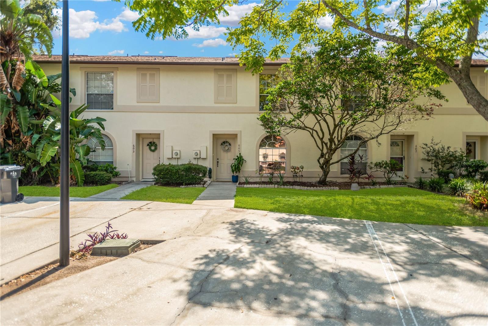 KINGSS COURT TWNHMS - Residential
