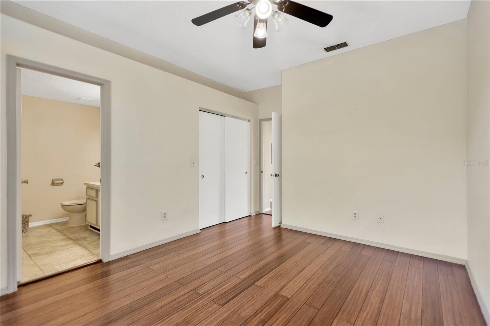 KINGSS COURT TWNHMS - Residential