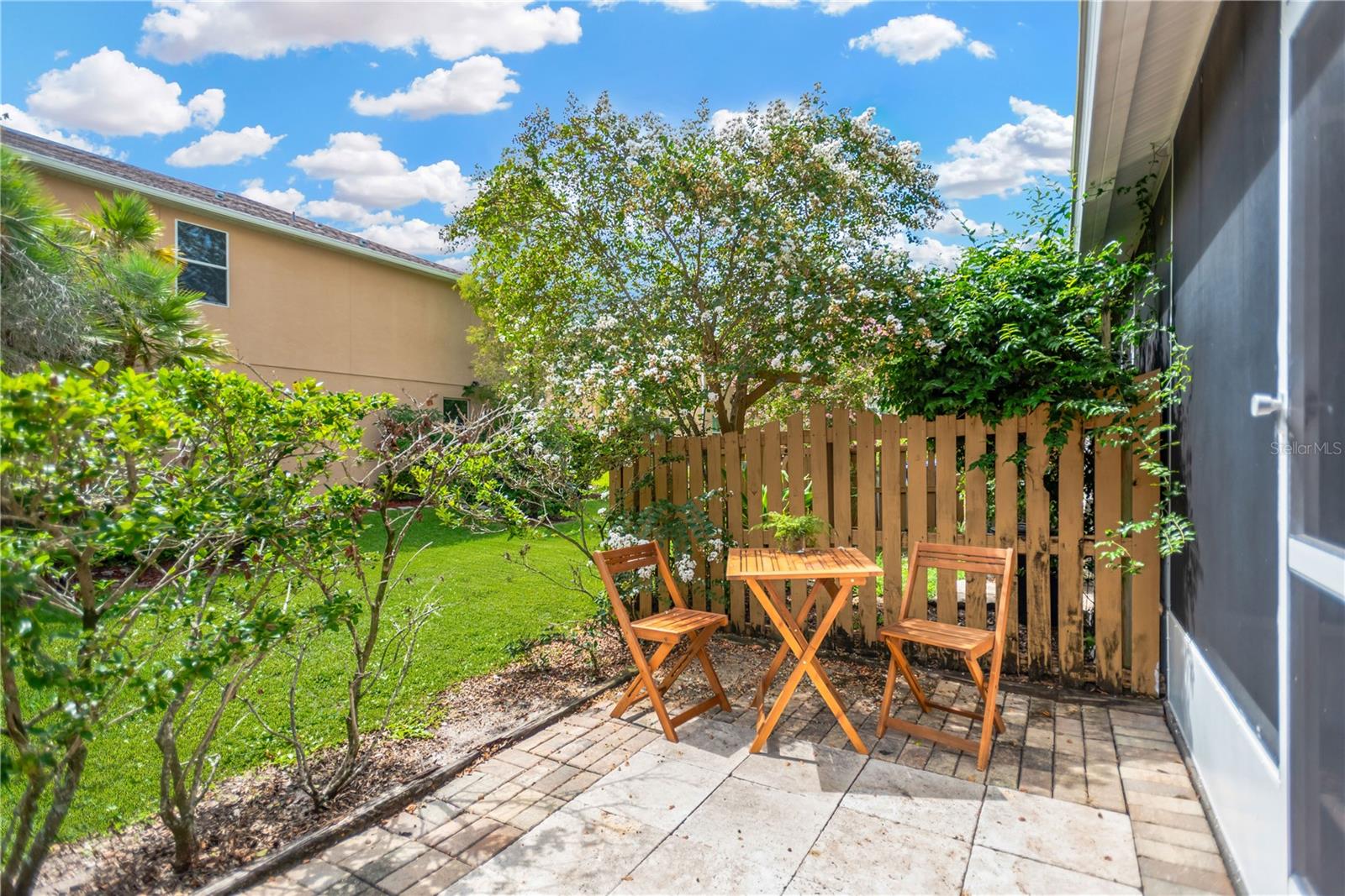KINGSS COURT TWNHMS - Residential