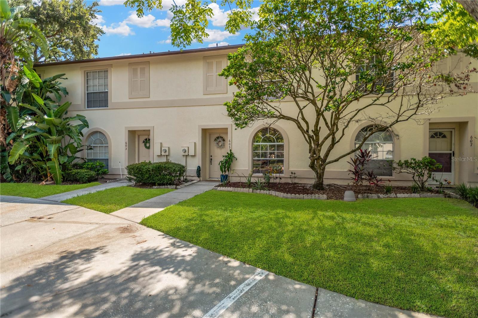 KINGSS COURT TWNHMS - Residential