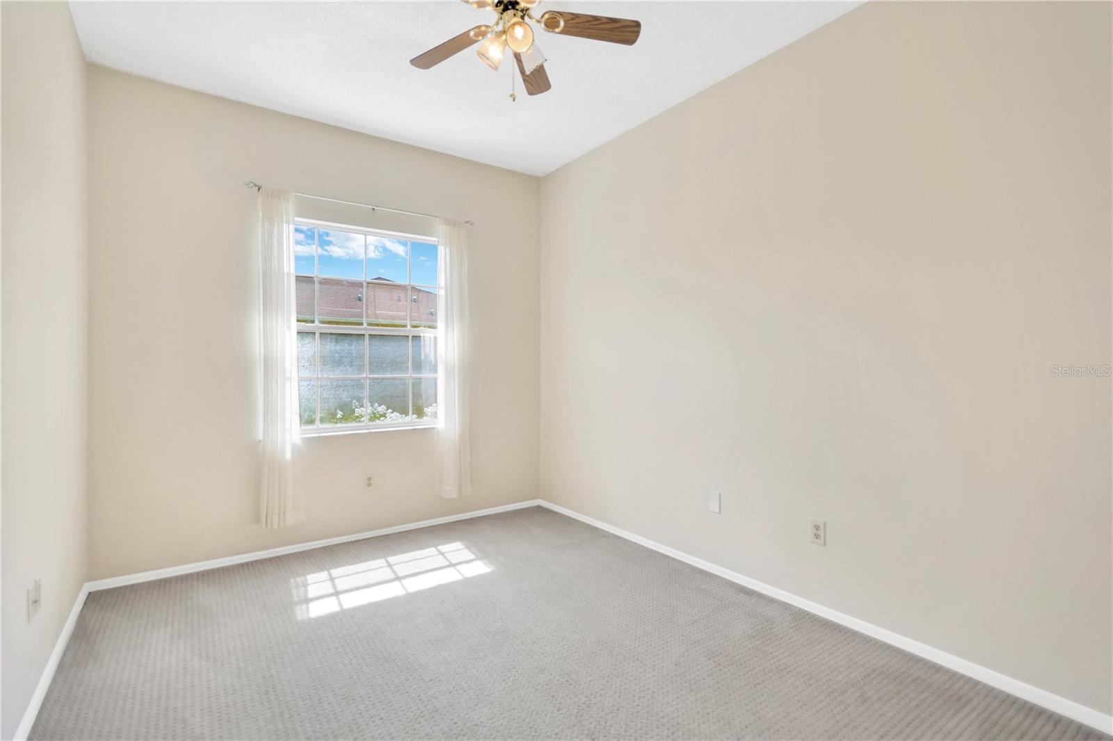 KINGSS COURT TWNHMS - Residential