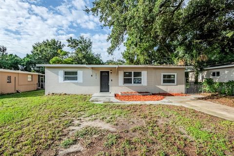 Photo of 5214 Montague Place, Orlando, FL 32808 (MLS # O6339224)