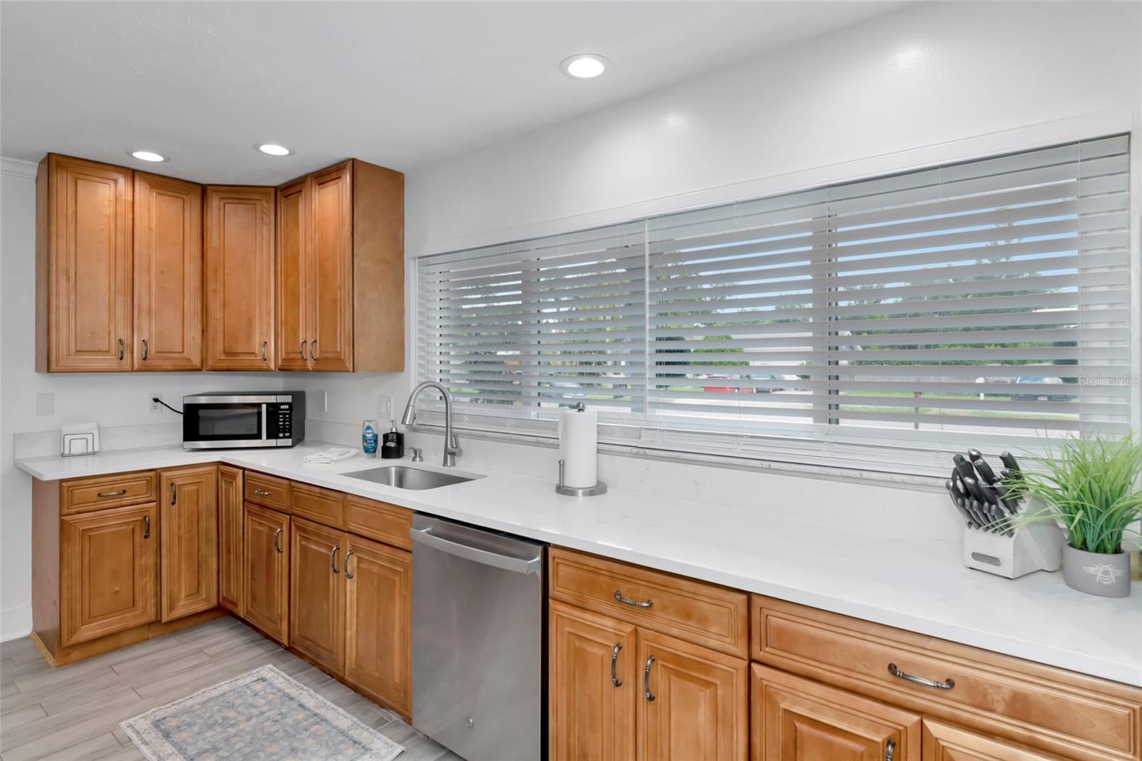 2861 INDIANWOOD DRIVE