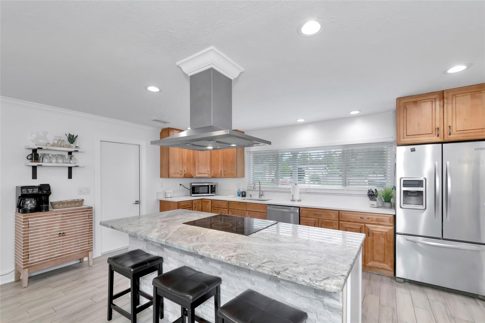 2861 INDIANWOOD DRIVE