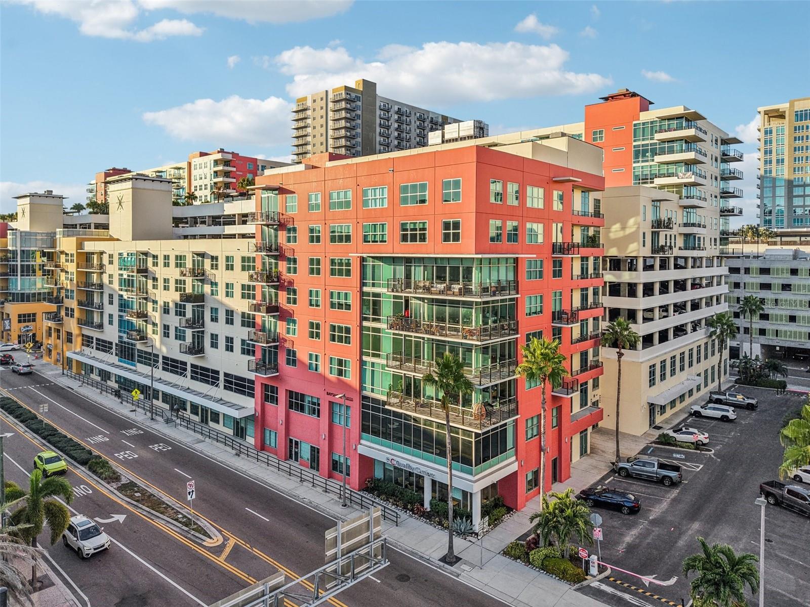 GRAND CENTRAL AT KENNEDY RESID - Residential Lease