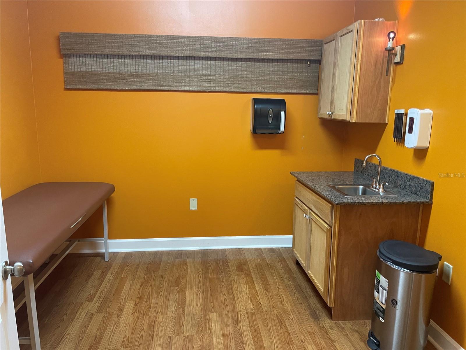 CHPP 02 CONDO - Commercial Lease