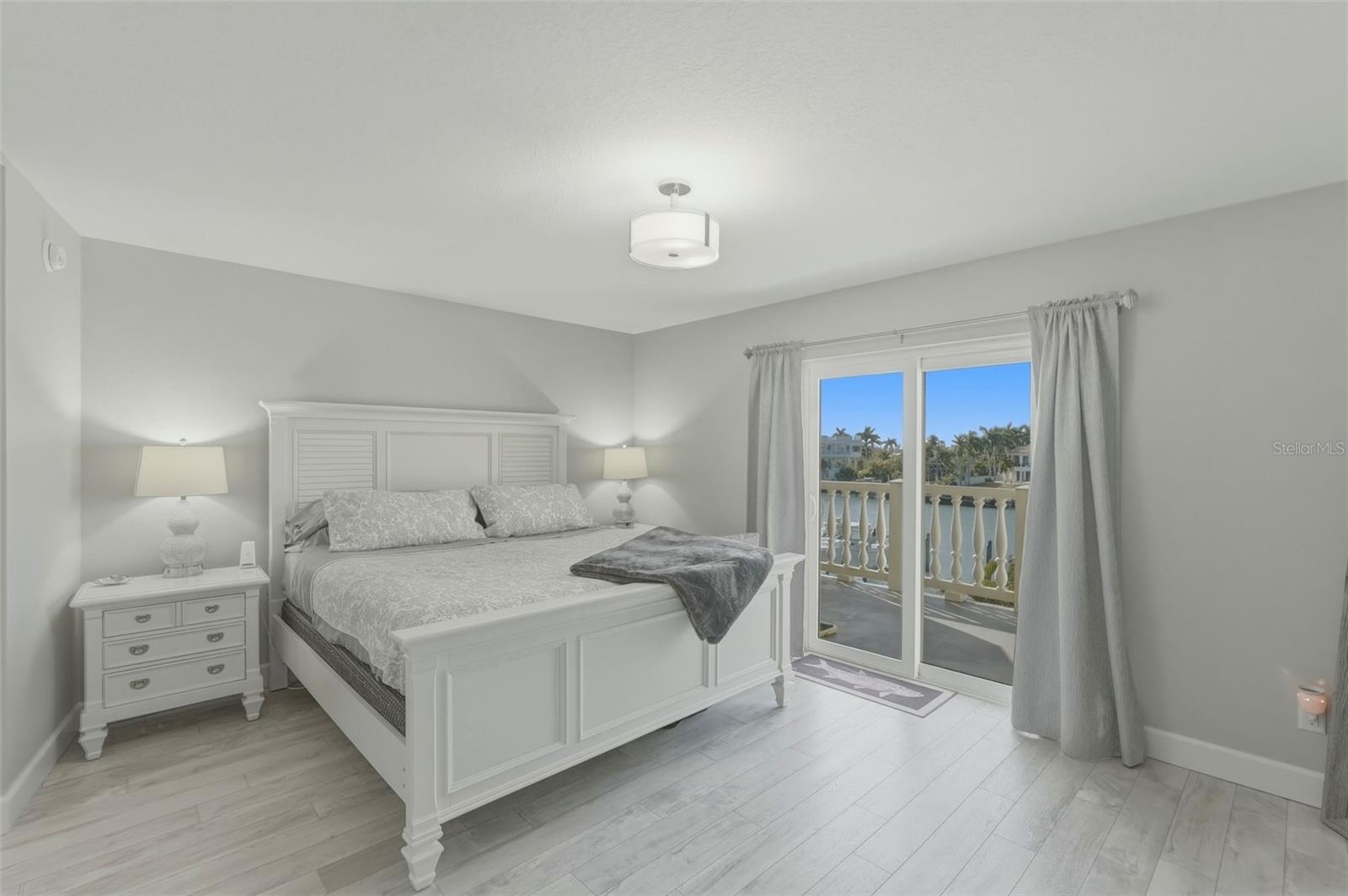 HARBOR WATCH ON TIERRA VERDE - Residential