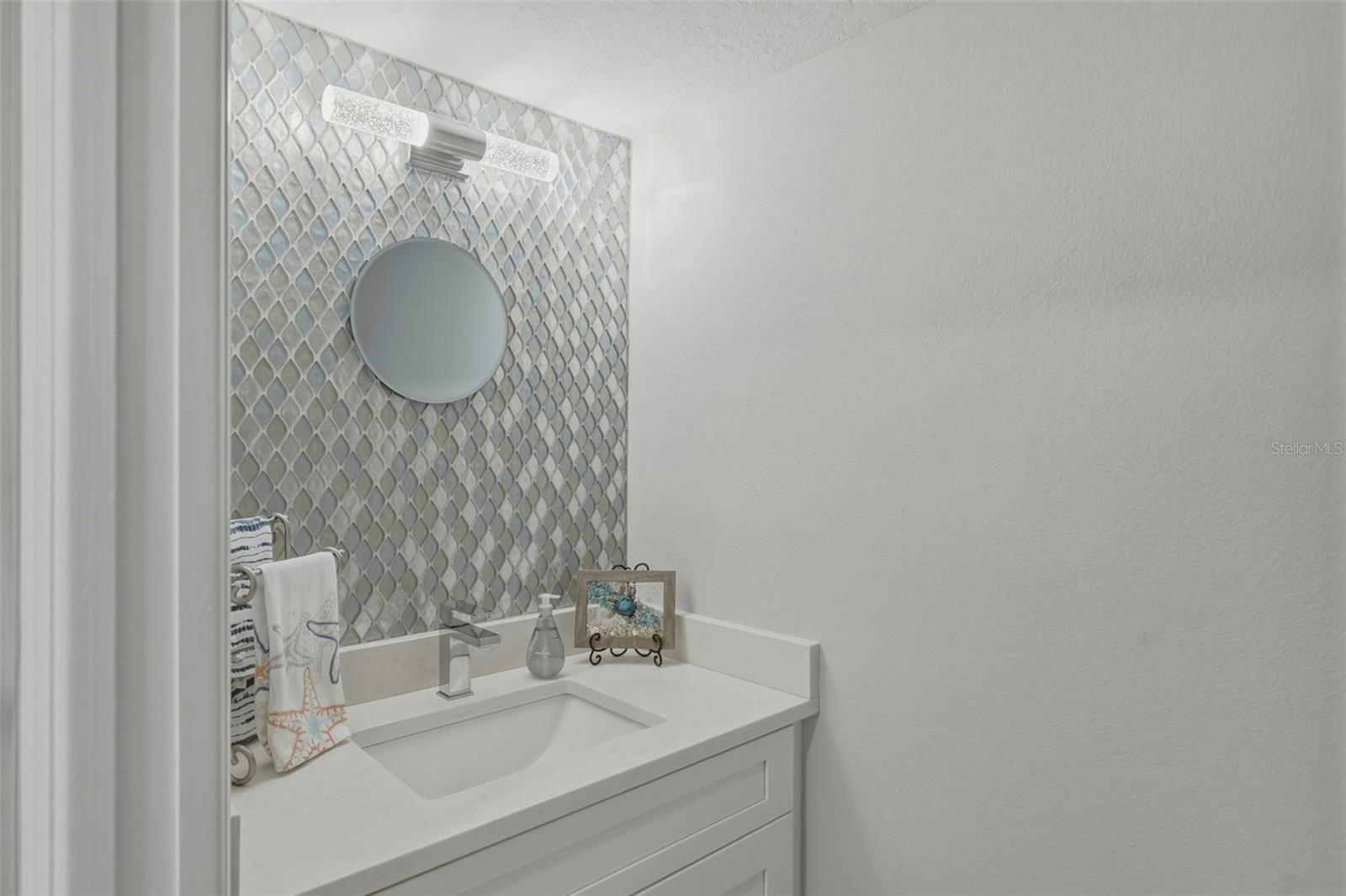 HARBOR WATCH ON TIERRA VERDE - Residential