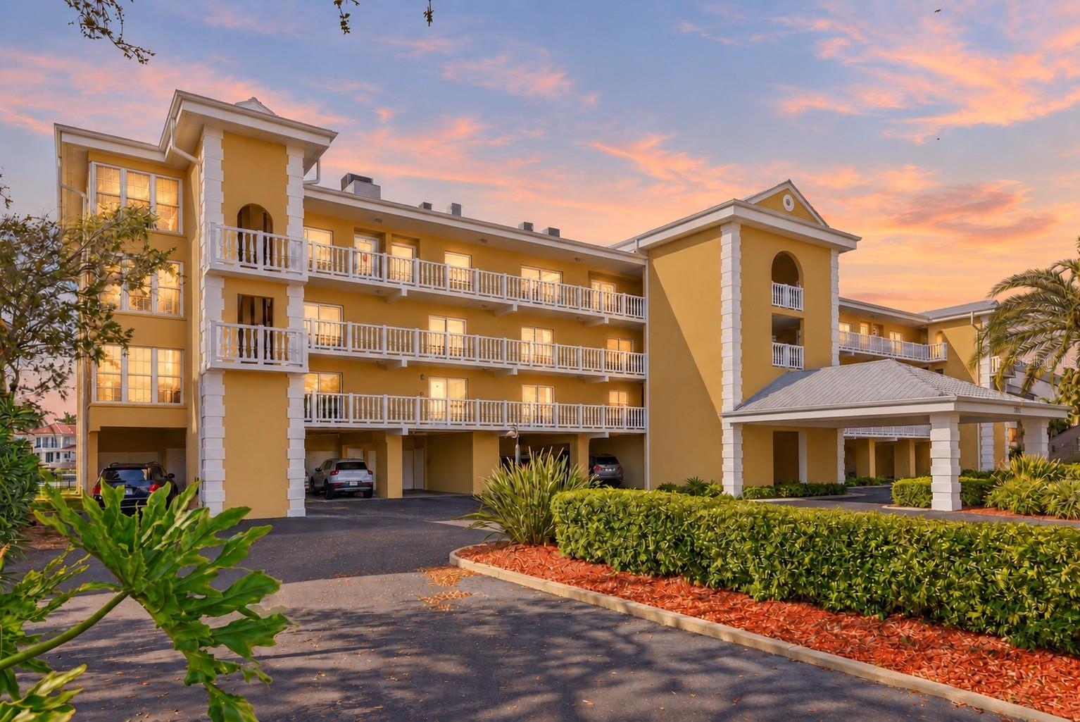 544 PINELLAS BAYWAY S TH13