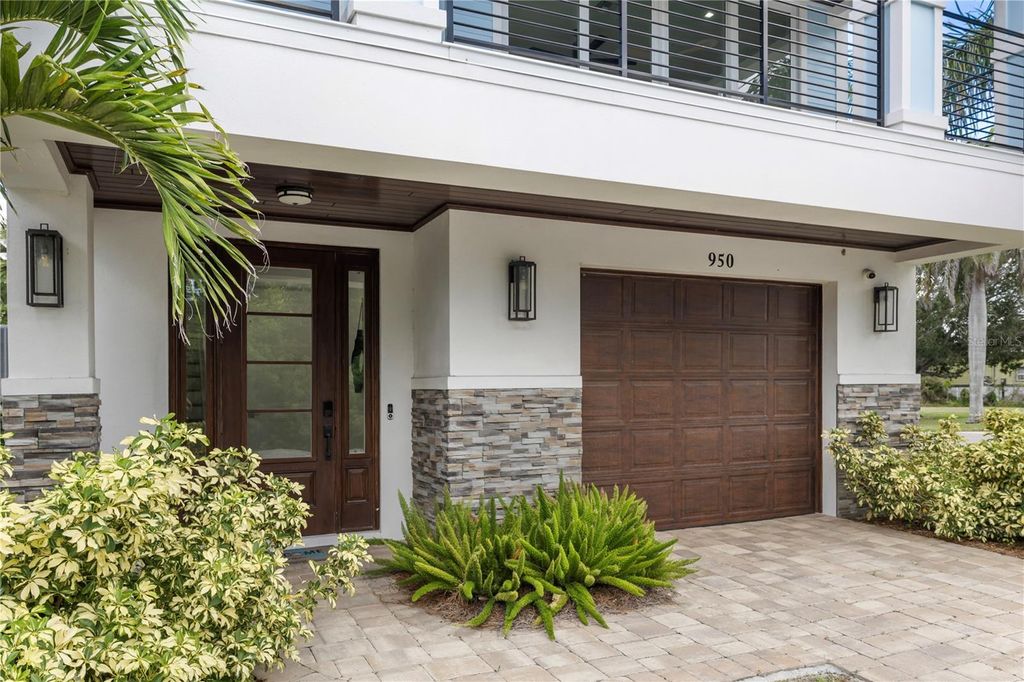 Photo of 950 W Olympia Avenue, Punta Gorda, FL 33950 (MLS # C7514914)