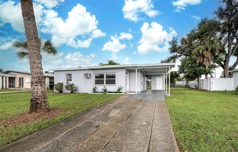 A home in PORT CHARLOTTE