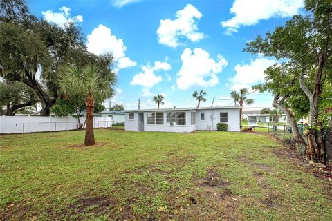 A home in PORT CHARLOTTE