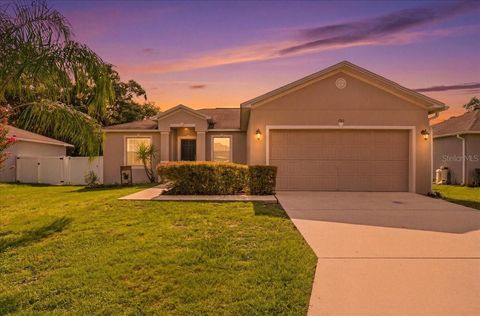 Photo of 180 Solis Drive, Winter Haven, FL 33880 (MLS # P4939000)