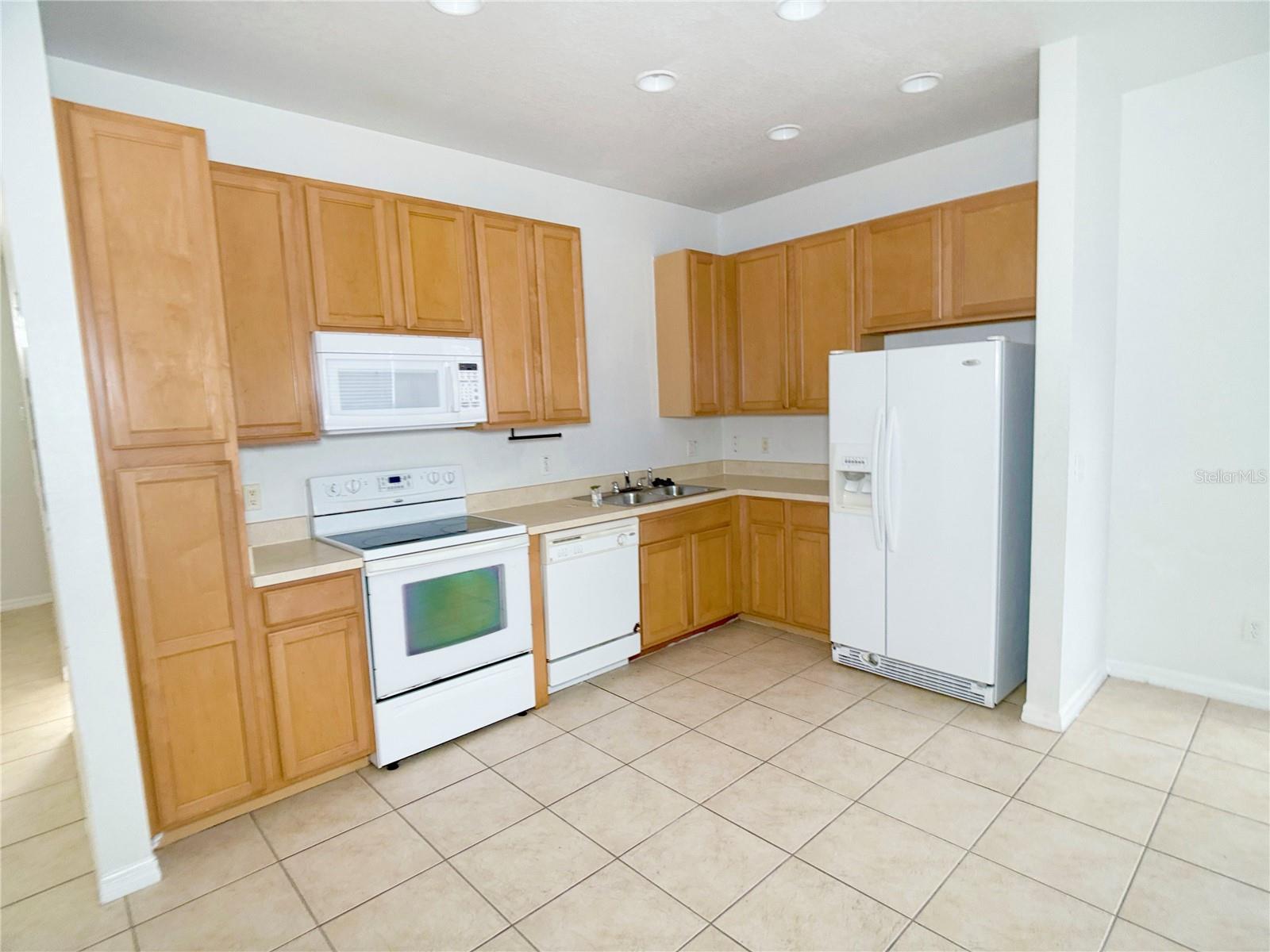 2374 CARAVELLE CIRCLE