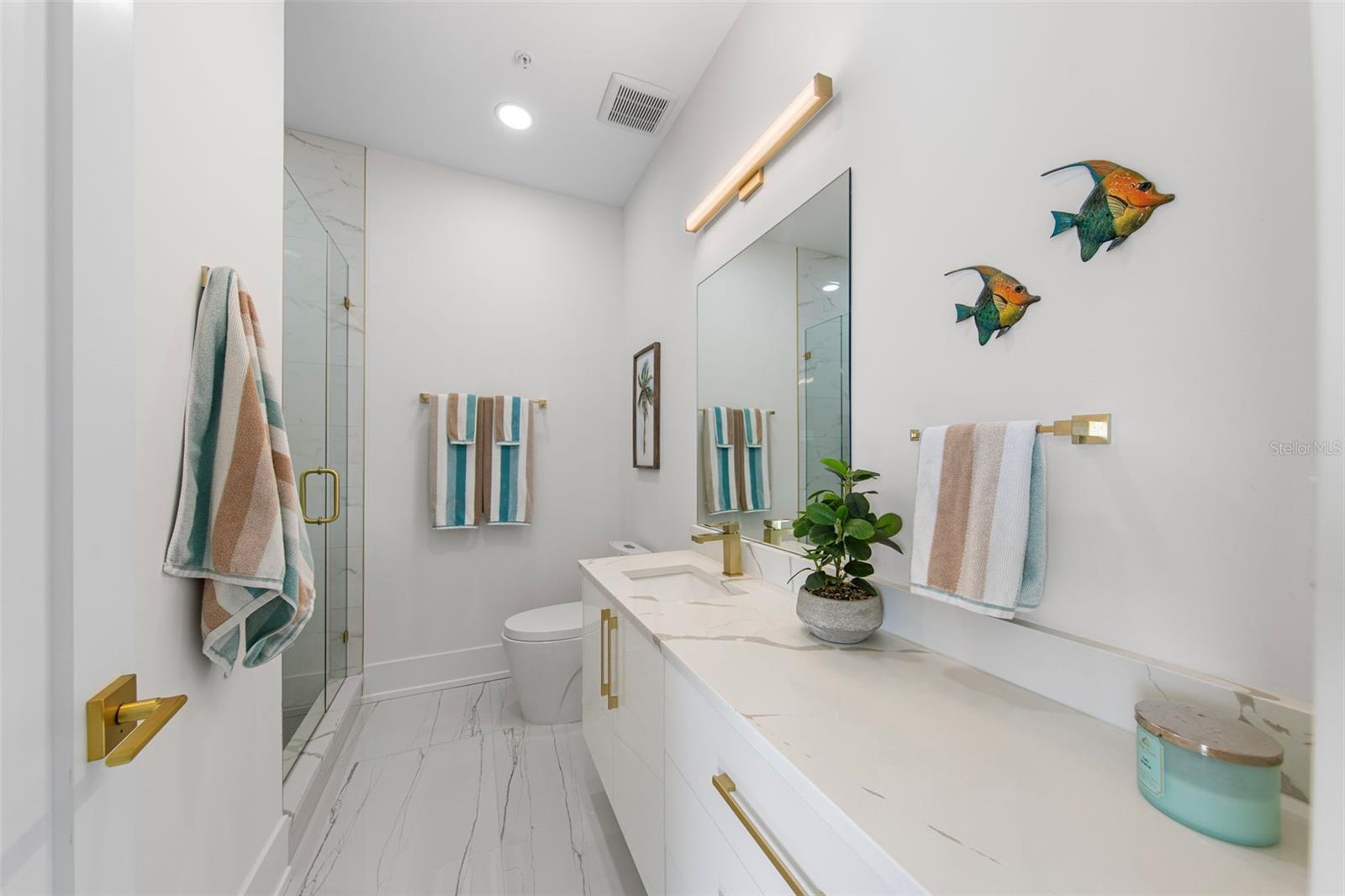 SCHOOL AVE TWNHMS - Residential