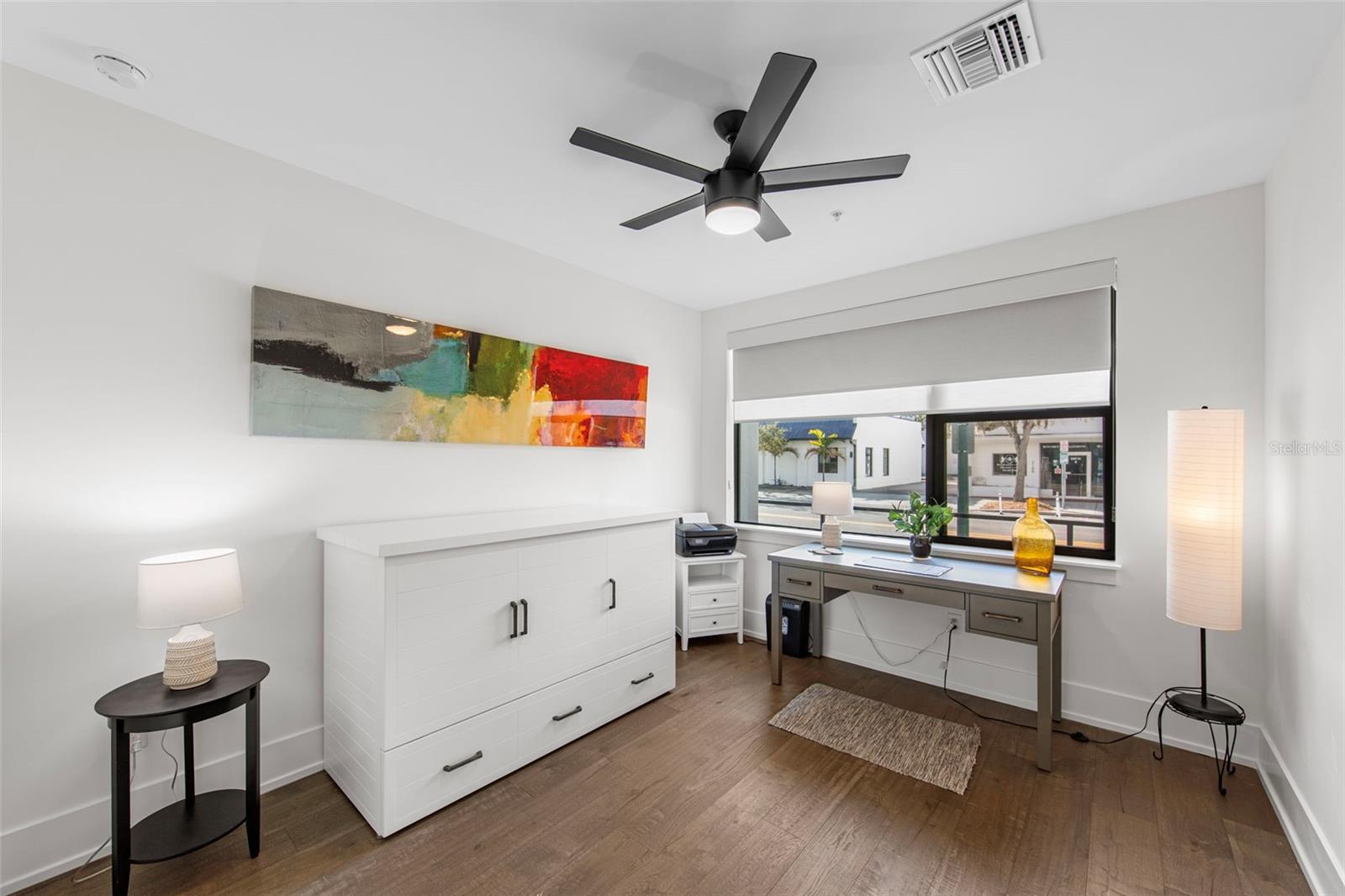 SCHOOL AVE TWNHMS - Residential