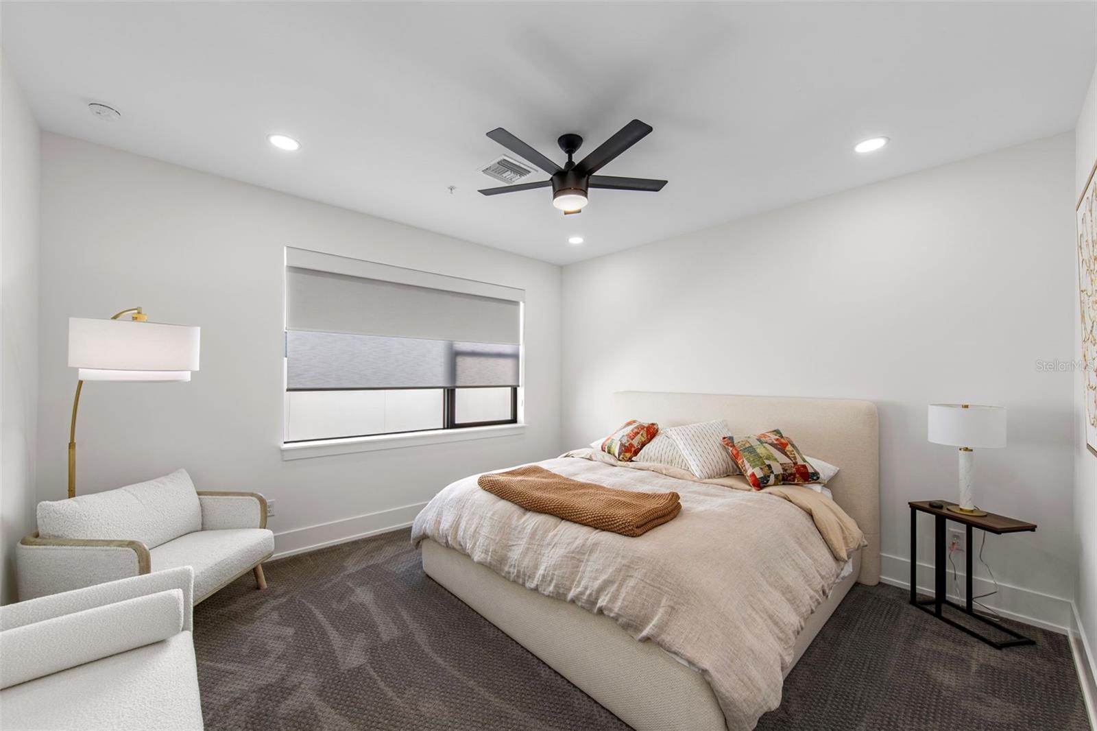 SCHOOL AVE TWNHMS - Residential