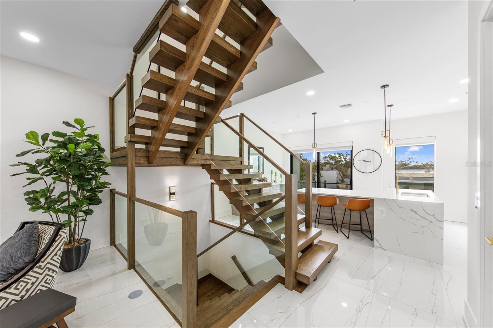 SCHOOL AVE TWNHMS - Residential