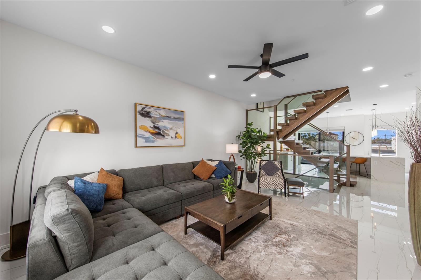 SCHOOL AVE TWNHMS - Residential