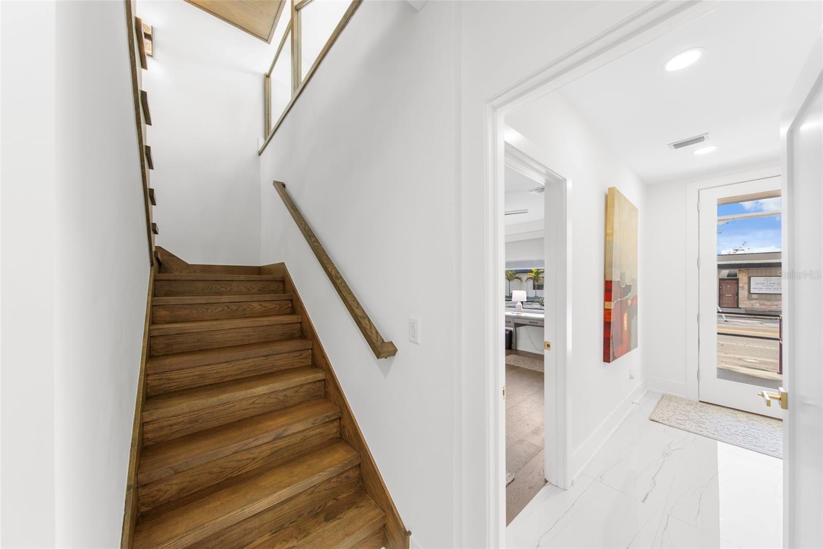 SCHOOL AVE TWNHMS - Residential